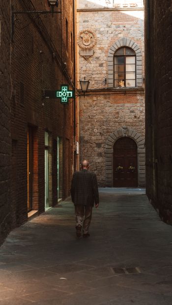 Siena, Province of Siena, Italy Wallpaper 640x1136