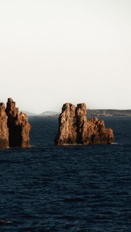 Обои 640x1136 Греция, скалы в море