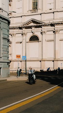 Milan, metropolitan city of milan, Italy Wallpaper 720x1280
