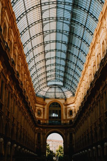 Milan, metropolitan city of milan, Italy Wallpaper 640x960