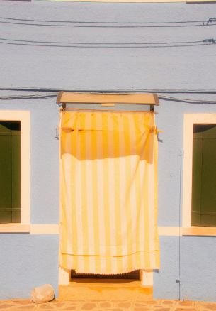 Burano, Venice, Italy Wallpaper 1640x2360