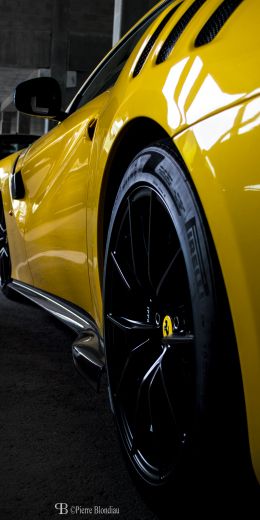 Обои 720x1440 Ferrari F12tdf, спортивная машина, желтый Ferrari