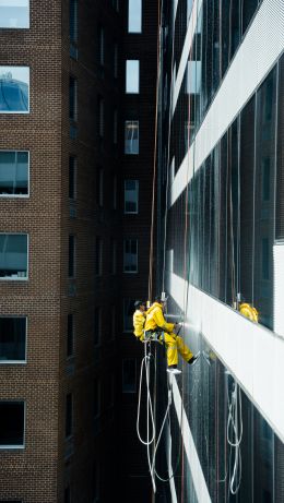 window cleaner Wallpaper 640x1136