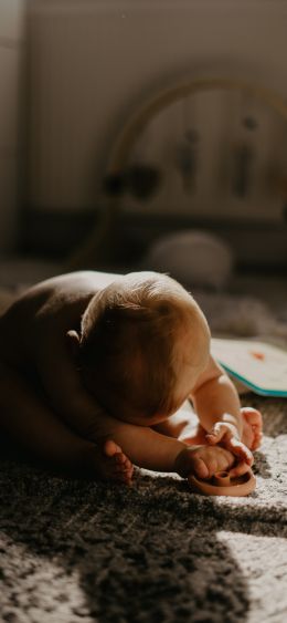 baby fell asleep Wallpaper 1080x2340