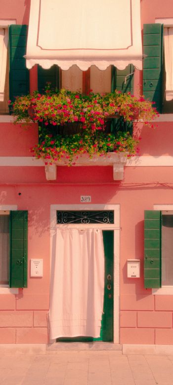 Burano, Venice, metropolitan city of venice, Italy Wallpaper 1080x2400
