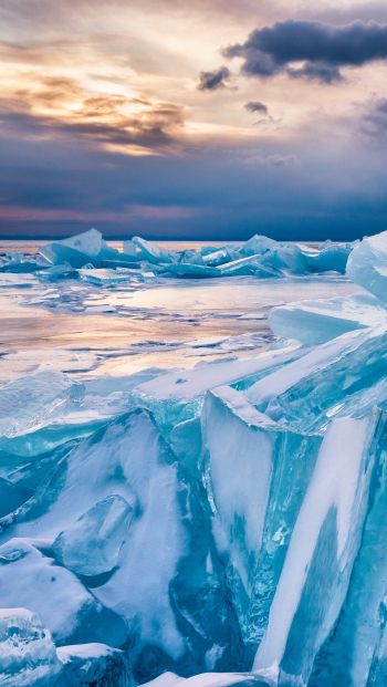 Baikal, ice, landscape Wallpaper 640x1136