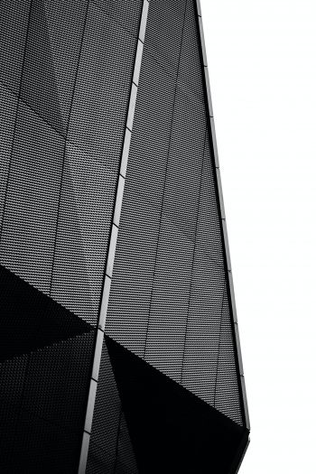 High-rise building Wallpaper 640x960