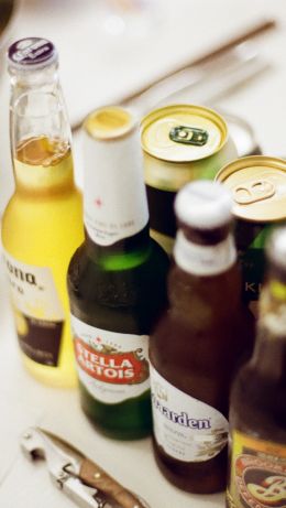 bottles of beer Wallpaper 640x1136