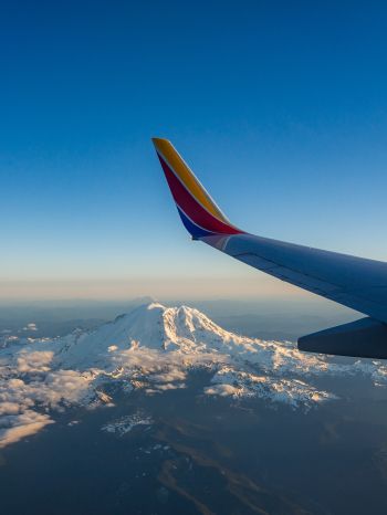 airplane wing, flight, Mount Rainier Wallpaper 2048x2732
