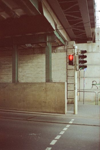 Nuremberg, Germany, traffic light Wallpaper 640x960