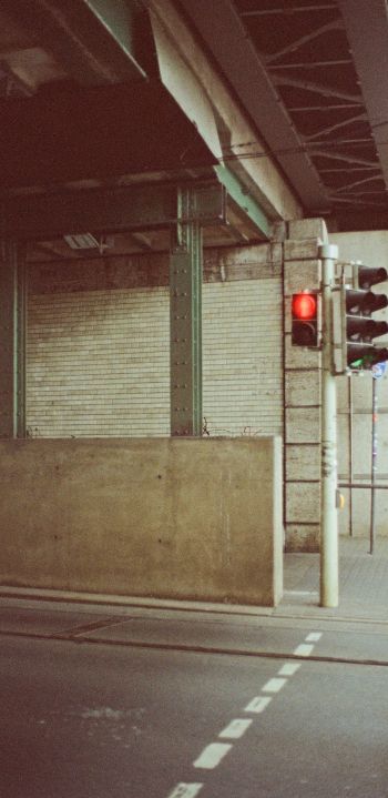 Nuremberg, Germany, traffic light Wallpaper 1080x2220