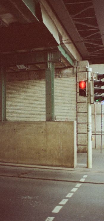 Nuremberg, Germany, traffic light Wallpaper 1080x2280