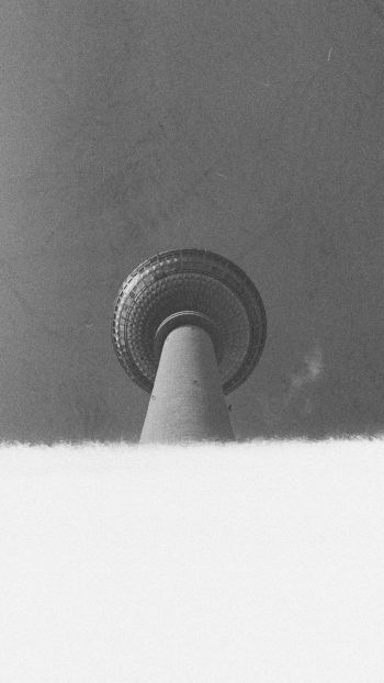 Обои 1440x2560 Телебашня, Панорамаштрассе, Берлин, Германия, ЧБ