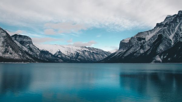 Обои 1600x900 Минневанка, озеро, Канада