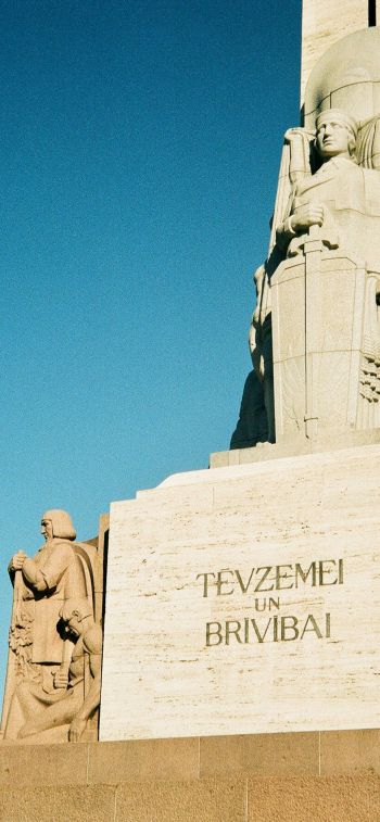 Обои 1284x2778 Памятник Свободы, Рига, Латвия, достопримечательность