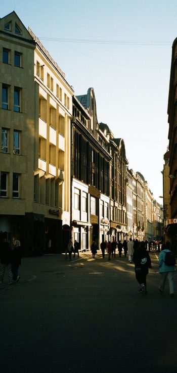 Riga, Latvia Wallpaper 1080x2280
