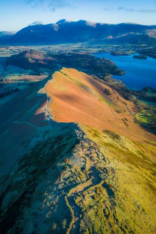 mountain range, from a bird's-eye view Wallpaper 640x960