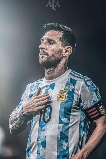 Lionel Messi, soccer player Wallpaper 640x960