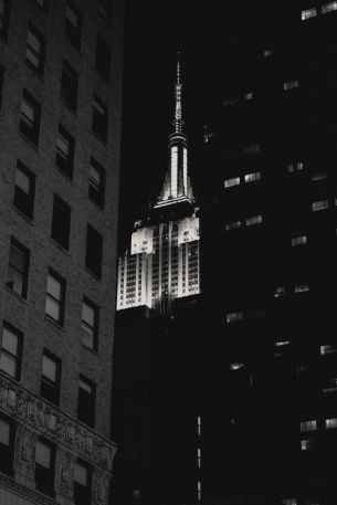 Empire State Building, New York, black and white Wallpaper 4000x6000