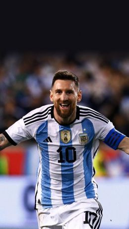 Lionel Messi, football player Wallpaper 750x1334
