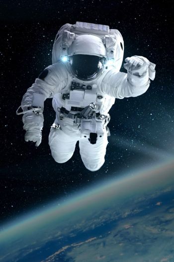 cosmonaut, open space, planet earth Wallpaper 640x960