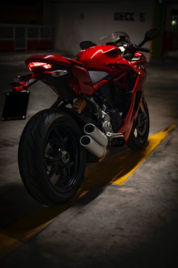 Обои 640x960 Ducati SuperSport