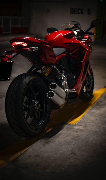 Ducati SuperSport Wallpaper 600x1024