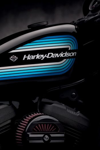 Обои 640x960 Harley-Davidson, черный