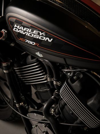 Harley-Davidson, black Wallpaper 2048x2732