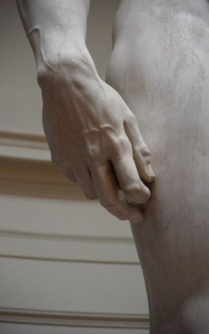 Обои 800x1280 рука, скульптура, статуя