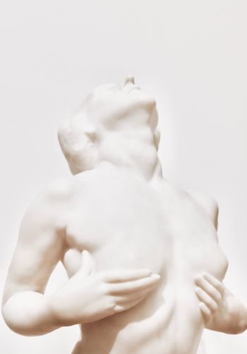 Обои 1668x2388 скульптура, эстетика, белый