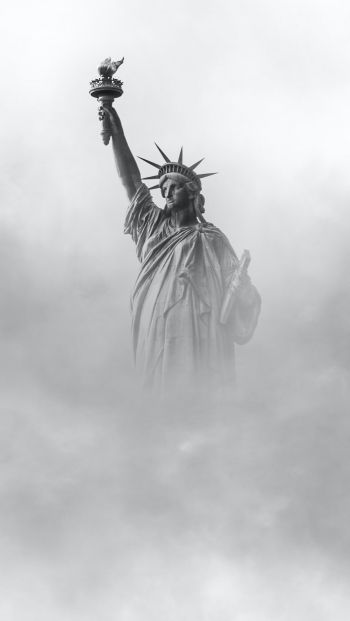 Обои 640x1136 Статуя Свободы, памятник, черное и белое