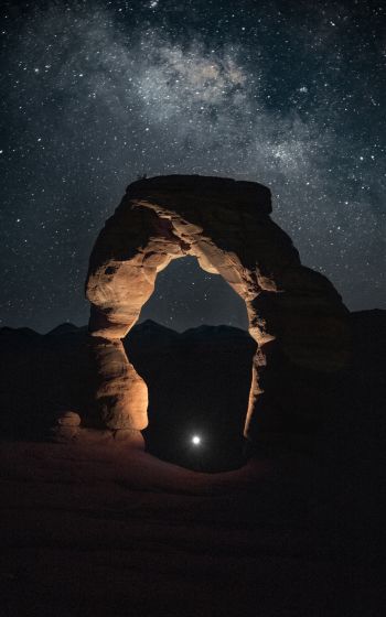 Delicate Arch, Utah, night Wallpaper 800x1280