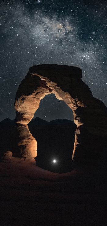 Delicate Arch, Utah, night Wallpaper 1440x3040