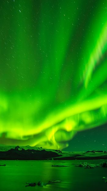 northern lights, green, landscape Wallpaper 640x1136