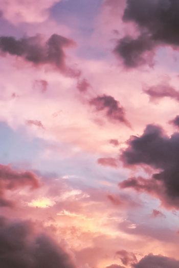 pink sky, clouds Wallpaper 640x960