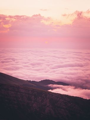 pink sky, clouds Wallpaper 1668x2224