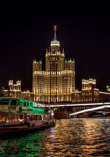 Обои 1668x2388 Москва, река, Сталинская высотка
