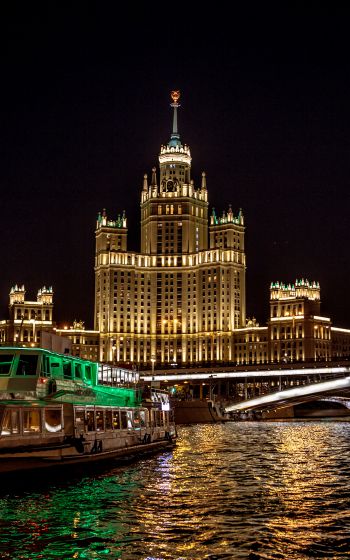 Обои 1600x2560 Москва, река, Сталинская высотка